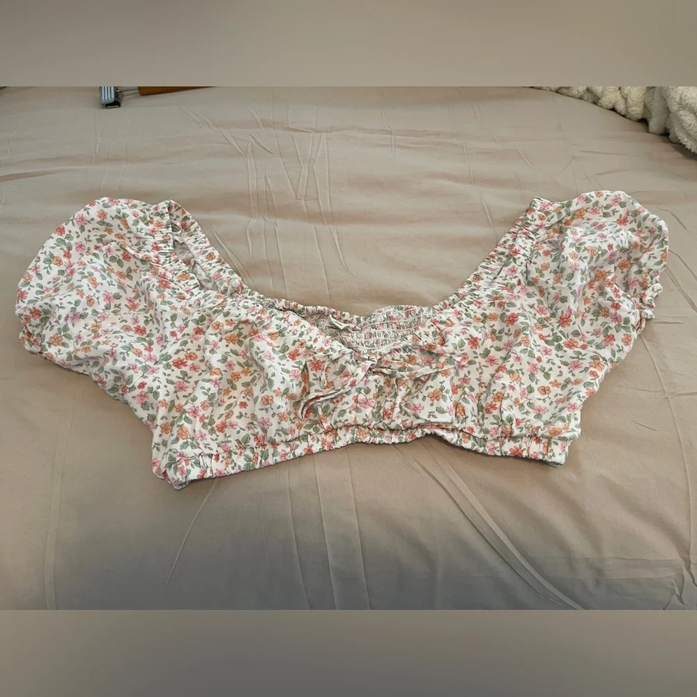 Aeropostale Womens Set Size Medium White Floral Crop Top and Shorts Two Piece - Picture 7 of 14